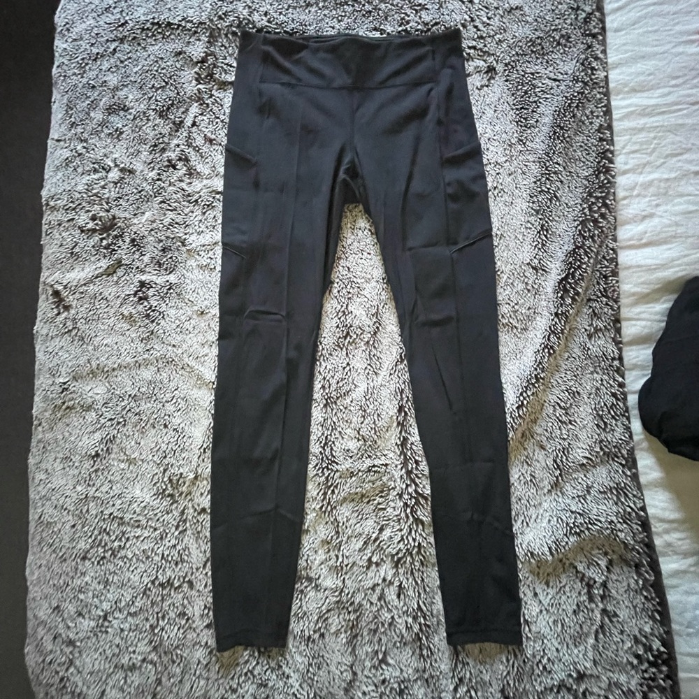 Lululemon, black leggings